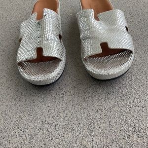 L’amour des Pieds silver sandal 8m